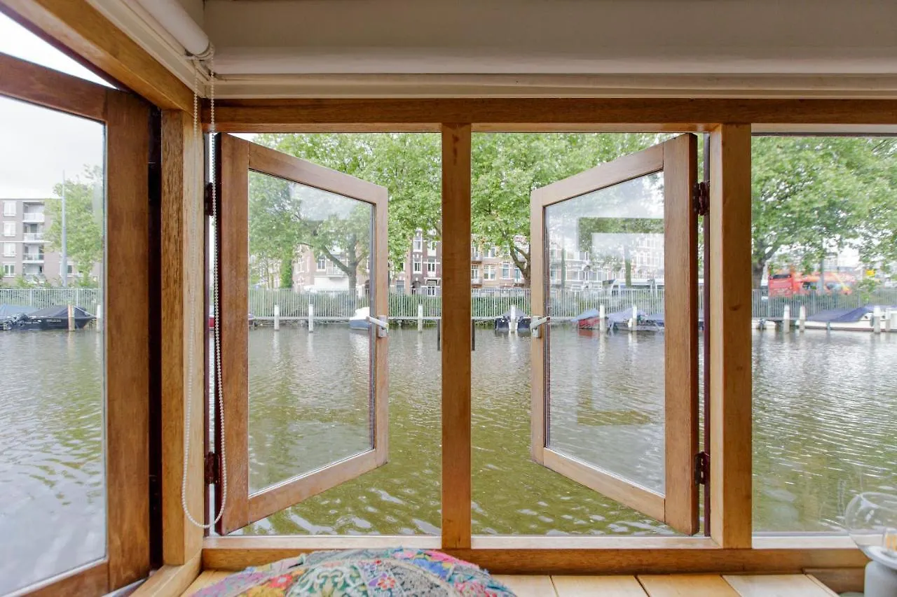 ホテル The Amsterdam Houseboat Family - De Jordaan 船上ホテル